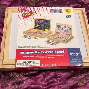 New magnetic travel easel